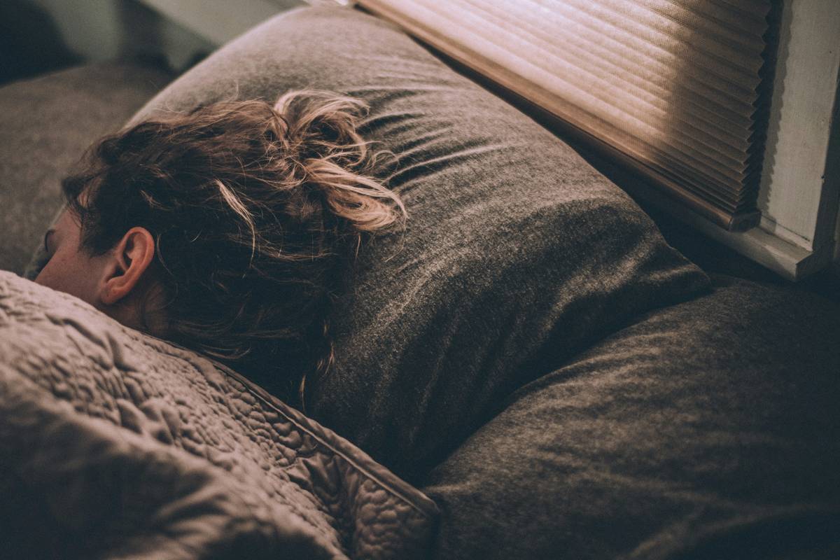 Insomnia Relief Through Hypnosis Apps: What Works (and What’s Just Sleepy Snake Oil)